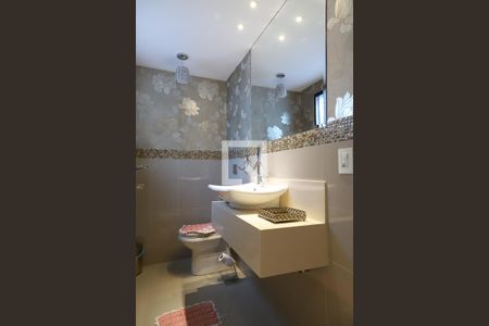 Apartamento à venda com 430m², 4 quartos e 3 vagas Apartamento à venda com 430m², 4 quartos e 3 vagasLavabo