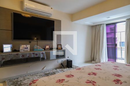 Apartamento à venda com 430m², 4 quartos e 3 vagas Apartamento à venda com 430m², 4 quartos e 3 vagasSuíte 4