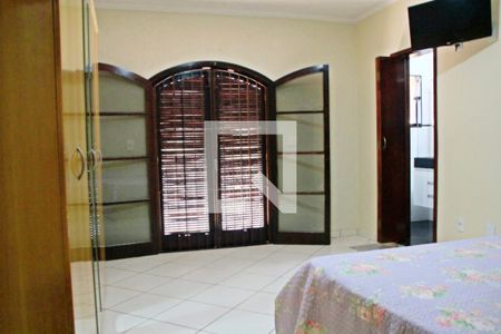 Casa à venda com 180m², 3 quartos e 2 vagasBanheiro da Suíte