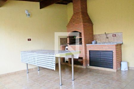 Casa à venda com 180m², 3 quartos e 2 vagasÁrea comum - Churrasqueira