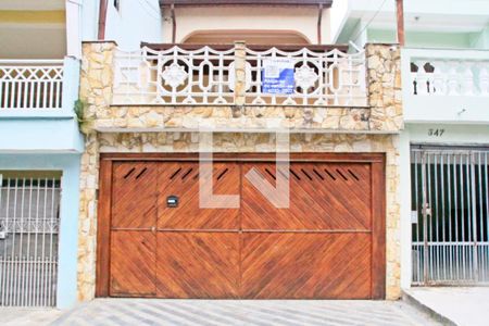 Casa à venda com 180m², 3 quartos e 2 vagasFachada