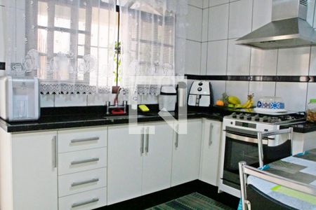 Casa à venda com 180m², 3 quartos e 2 vagasCozinha