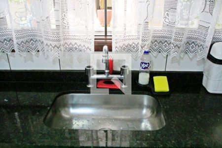 Casa à venda com 180m², 3 quartos e 2 vagasCozinha