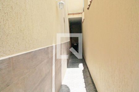 Casa à venda com 180m², 3 quartos e 2 vagasCorredor