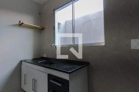 Cozinha de kitnet/studio para alugar com 1 quarto, 18m² em Vila Sonia, São Paulo