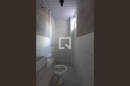 Banheiro de kitnet/studio para alugar com 1 quarto, 18m² em Vila Sonia, São Paulo
