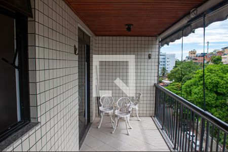 Apartamento à venda com 92m², 3 quartos e 1 vagavaranda