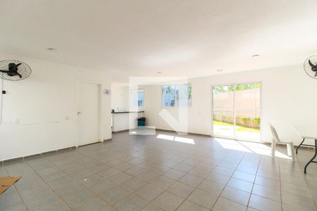 Apartamento à venda com 45m², 2 quartos e sem vaga Apartamento à venda com 45m², 2 quartos e sem vagaSalão de Festas