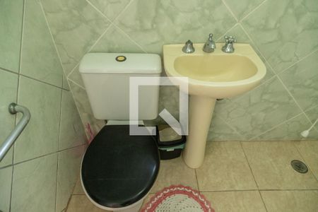 Casa à venda com 210m², 3 quartos e 2 vagasBanheiro