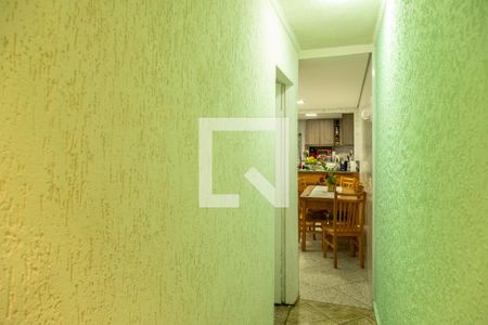 Casa à venda com 210m², 3 quartos e 2 vagasCorredor