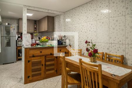 Casa à venda com 210m², 3 quartos e 2 vagasCozinha