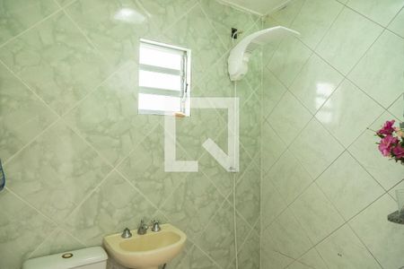 Casa à venda com 210m², 3 quartos e 2 vagasBanheiro
