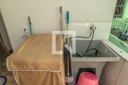 Casa à venda com 210m², 3 quartos e 2 vagasÁrea de serviço