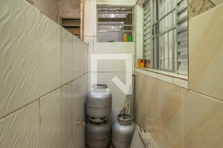 Casa à venda com 210m², 3 quartos e 2 vagasCorredor externo