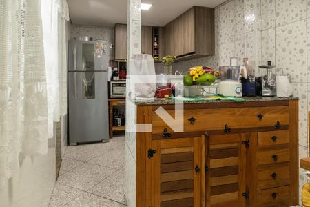 Casa à venda com 210m², 3 quartos e 2 vagasCozinha