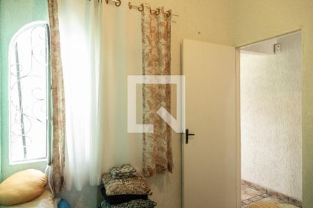 Casa à venda com 210m², 3 quartos e 2 vagasQuarto 2