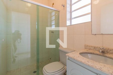 Casa à venda com 294m², 4 quartos e 5 vagas Casa à venda com 294m², 4 quartos e 5 vagasBanheiro