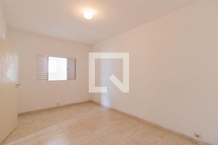 Casa à venda com 294m², 4 quartos e 5 vagas Casa à venda com 294m², 4 quartos e 5 vagasQuarto 4