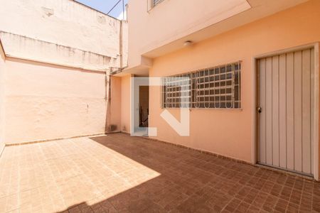 Casa à venda com 294m², 4 quartos e 5 vagas Casa à venda com 294m², 4 quartos e 5 vagasÁrea Externa