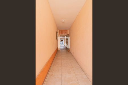 Casa à venda com 294m², 4 quartos e 5 vagas Casa à venda com 294m², 4 quartos e 5 vagasCorredor Lateral