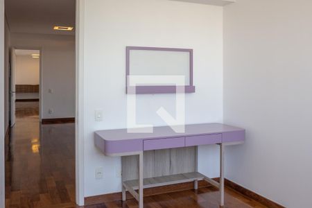 Apartamento à venda com 250m², 3 quartos e 4 vagas Apartamento à venda com 250m², 3 quartos e 4 vagasSuíte 2