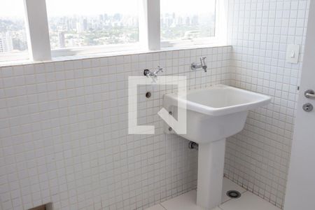 Apartamento à venda com 250m², 3 quartos e 4 vagas Apartamento à venda com 250m², 3 quartos e 4 vagasÁrea de Serviço
