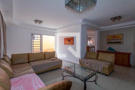 Sala de casa para alugar com 6 quartos, 200m² em Jardim Dourado, Guarulhos