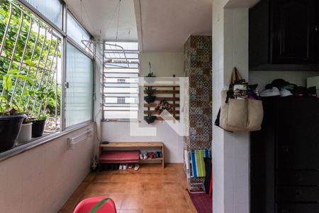 Apartamento à venda com 120m², 3 quartos e sem vagaCozinha e Área de Serviço