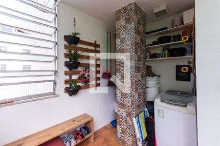 Apartamento à venda com 120m², 3 quartos e sem vagaCozinha e Área de Serviço