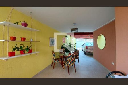 Casa à venda com 3 quartos, 155m² em Jardim Ester, São Paulo