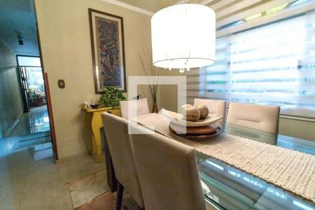 Casa à venda com 4 quartos, 250m² em Butantã, São Paulo