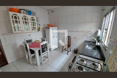 Casa à venda com 2 quartos, 110m² em Jardim Odete, São Paulo