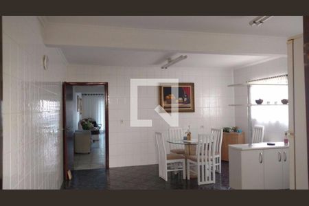 Casa à venda com 3 quartos, 220m² em Jaguaré, São Paulo