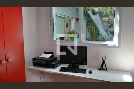 Casa à venda com 3 quartos, 222m² em Butantã, São Paulo