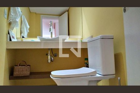 Casa à venda com 3 quartos, 222m² em Butantã, São Paulo