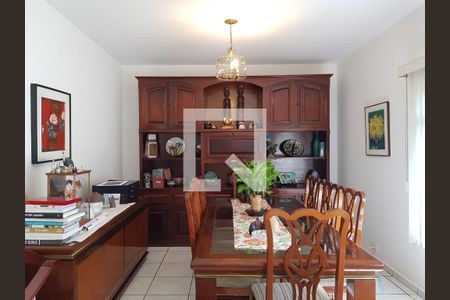 Casa à venda com 3 quartos, 180m² em Vila Tiradentes, São Paulo