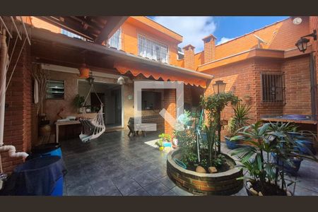 Casa à venda com 119m², 3 quartos e 3 vagas