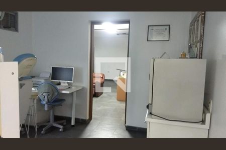 Casa para alugar com 3 quartos, 220m² em Indianópolis, São Paulo