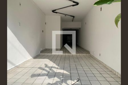 Casa para alugar com 3 quartos, 220m² em Indianópolis, São Paulo