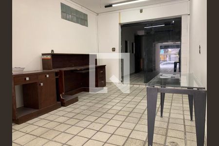 Casa para alugar com 3 quartos, 220m² em Indianópolis, São Paulo