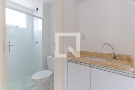 Banheiro de apartamento para alugar com 1 quarto, 30m² em Vila Mazzei, São Paulo