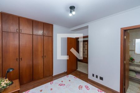 Casa de condomínio à venda com 450m², 4 quartos e 4 vagasSuite 4