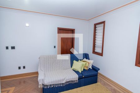 Casa de condomínio à venda com 450m², 4 quartos e 4 vagasSala de TV