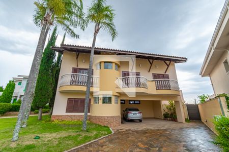 Casa de condomínio à venda com 450m², 4 quartos e 4 vagasFachada/Garagem