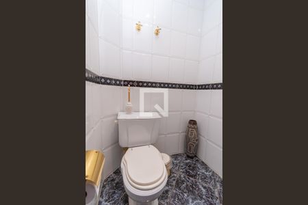 Casa de condomínio à venda com 450m², 4 quartos e 4 vagasLavabo Sala