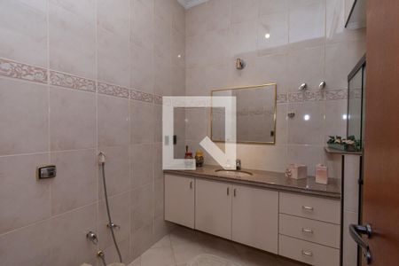 Casa de condomínio à venda com 450m², 4 quartos e 4 vagasBanheiro da Suíte 2