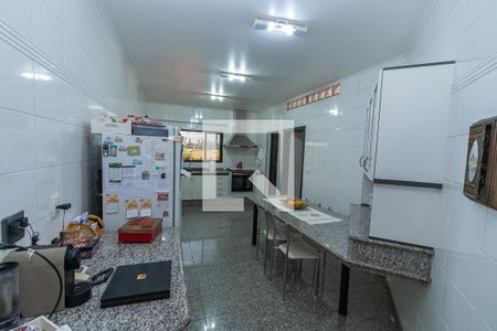 Casa de condomínio à venda com 450m², 4 quartos e 4 vagasCozinha