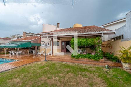 Casa de condomínio à venda com 450m², 4 quartos e 4 vagasQuintal