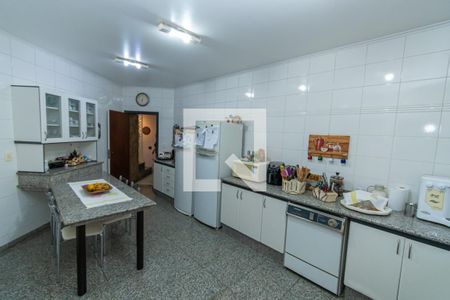 Casa de condomínio à venda com 450m², 4 quartos e 4 vagasCozinha