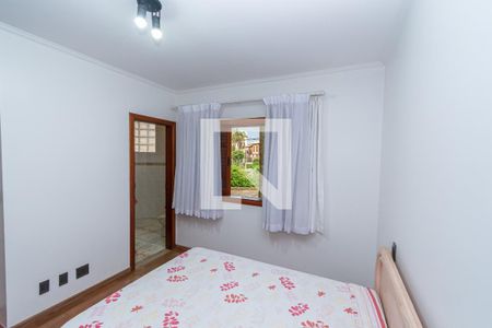 Casa de condomínio à venda com 450m², 4 quartos e 4 vagasSuite 4